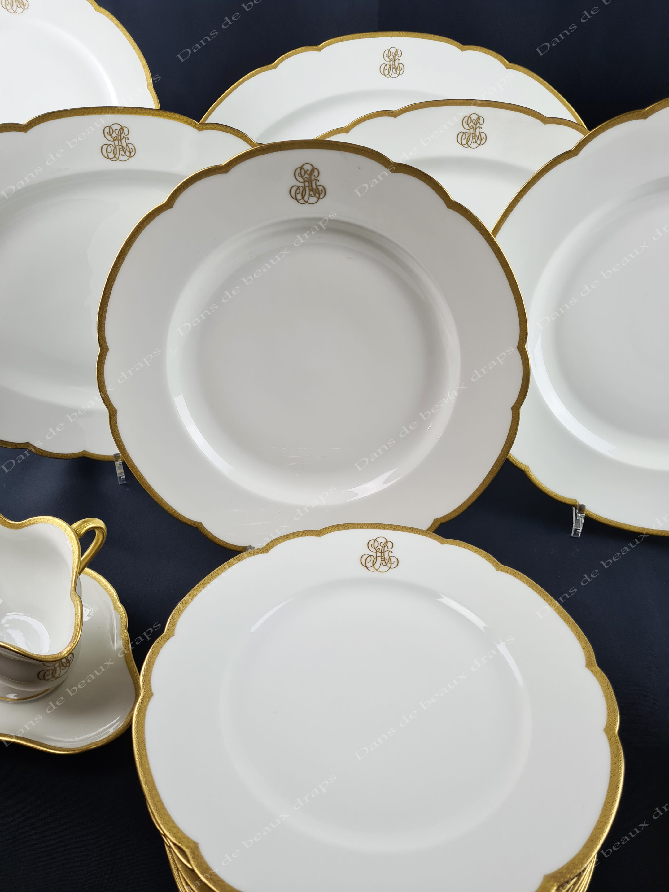 Magnifique service de table en porcelain de Limoges PL (70) - Porcelaine