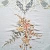 Extraordinaire service de table en fil de lin brodé couleur,époque 1900. – Image 5