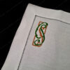 détail monogramme