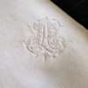 Belle nappe carrée en damassé de lin,monogramme LP. – Image 2
