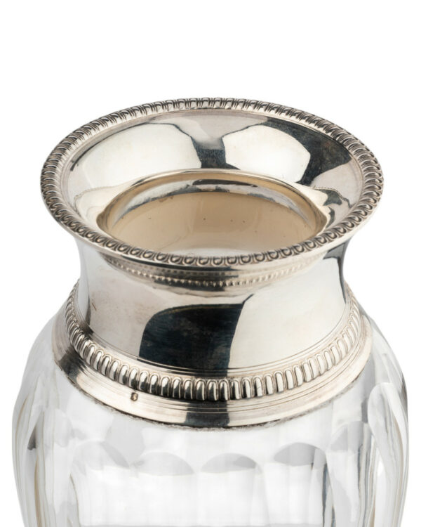Superbe vase en cristal de Baccarat monture argent poinçon tête de mercure, orfèvre Louis Coignet, 1889/1893. – Image 3