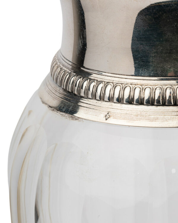 Superbe vase en cristal de Baccarat monture argent poinçon tête de mercure, orfèvre Louis Coignet, 1889/1893. – Image 4