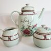 Superbe service à café en porcelaine de Limoges, vert céladon , maison Raynaud , décor floral , 27 pièces. – Image 4