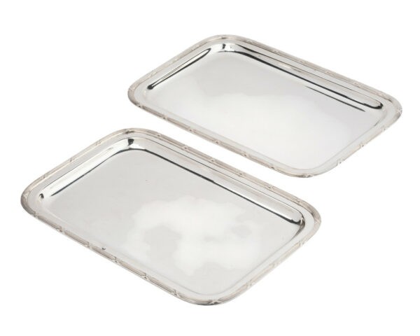 Jolie paire de plateaux en argent , poinçon Minerve, orfèvre Tétard Frères.